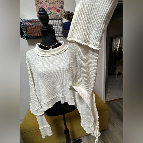 Free People We the Free Oversized Cropped Thermal in White size Medium - Picture 3 of 12